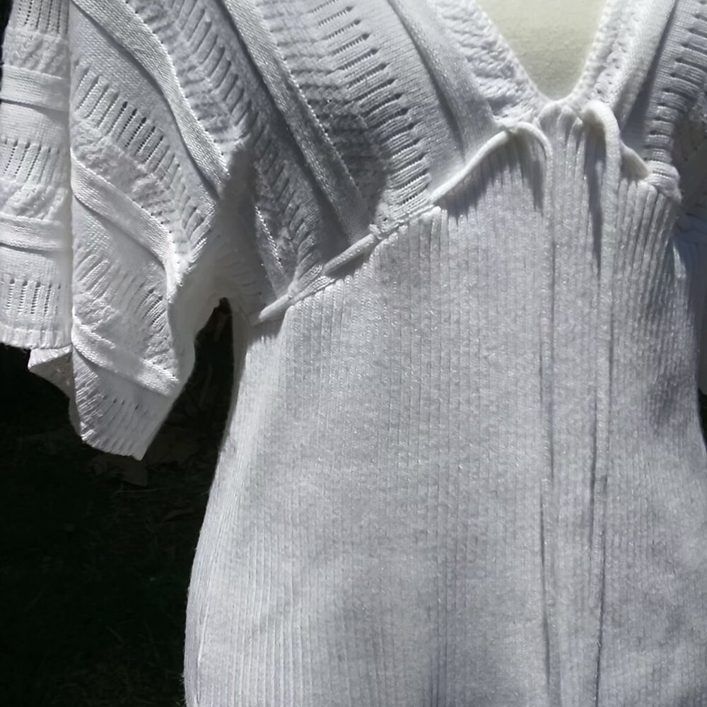Womens Gorgeous Knitted White Deep V Front Off The Shoulders Knit Neck Tie Top🌼 - Picture 12 of 16